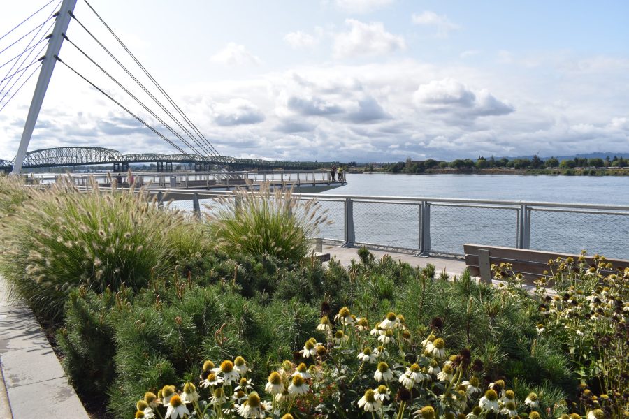 Vancouver Washington waterfront and Grant Street Pier in spring