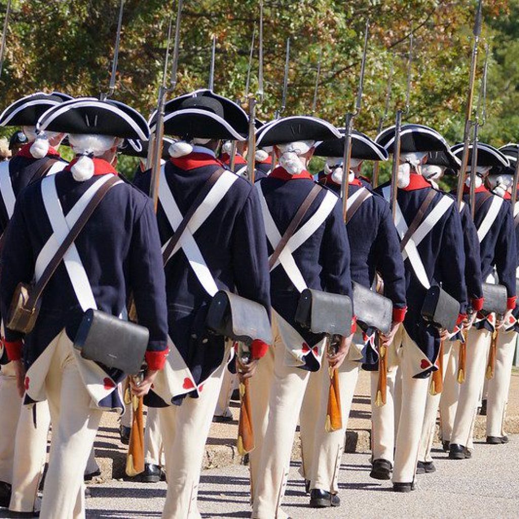 Yorktown-soldiers-living-history-uniform