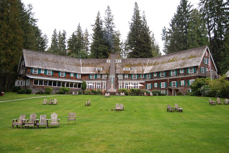 Lake Quinalt Lodge Washington State