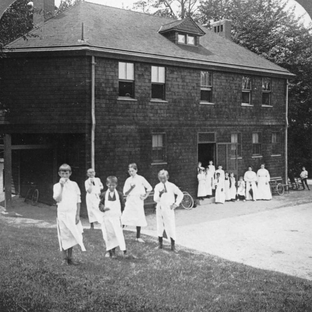 lyndhurst_kennel now a cooking school circa 1903